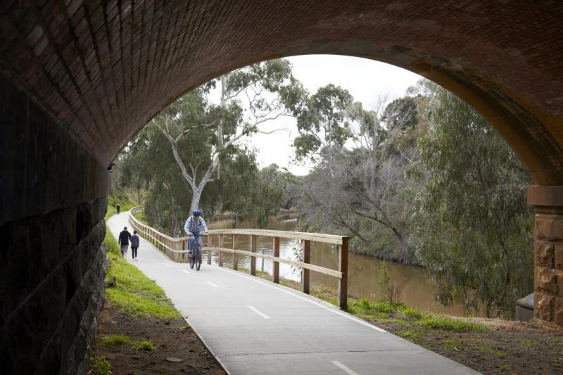 Homestay - Yarra River Boulevard - Private Room Melbourne Ngoại thất bức ảnh